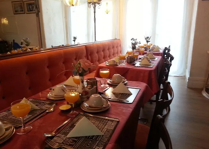 Lynwood Bed & Breakfast Blackpool